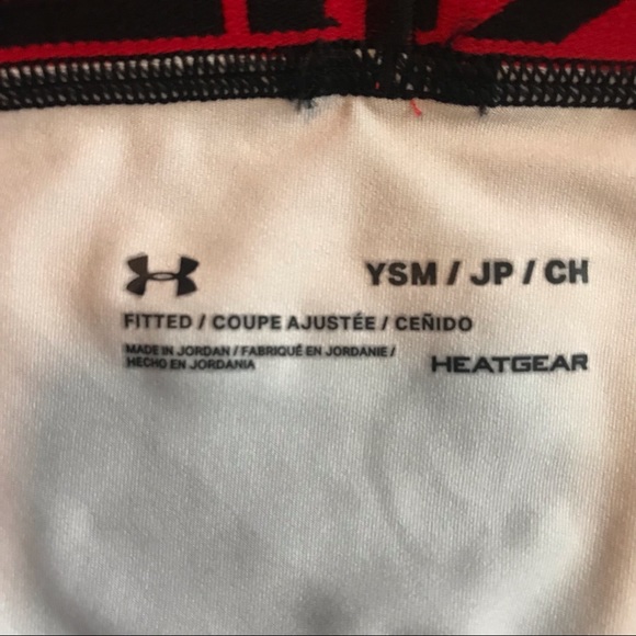Under Armour Youth Sz Small Fitted Heat Gear 15 inch inseam Tights Red/Black - Picture 8 of 8